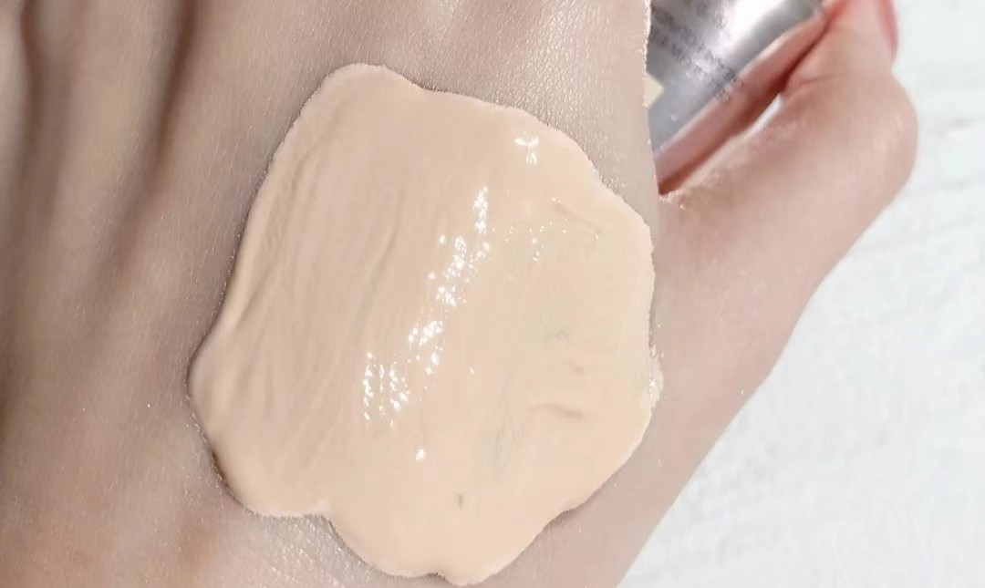 性价比高的平价保湿粉底液,百元以内性价比高的粉底液