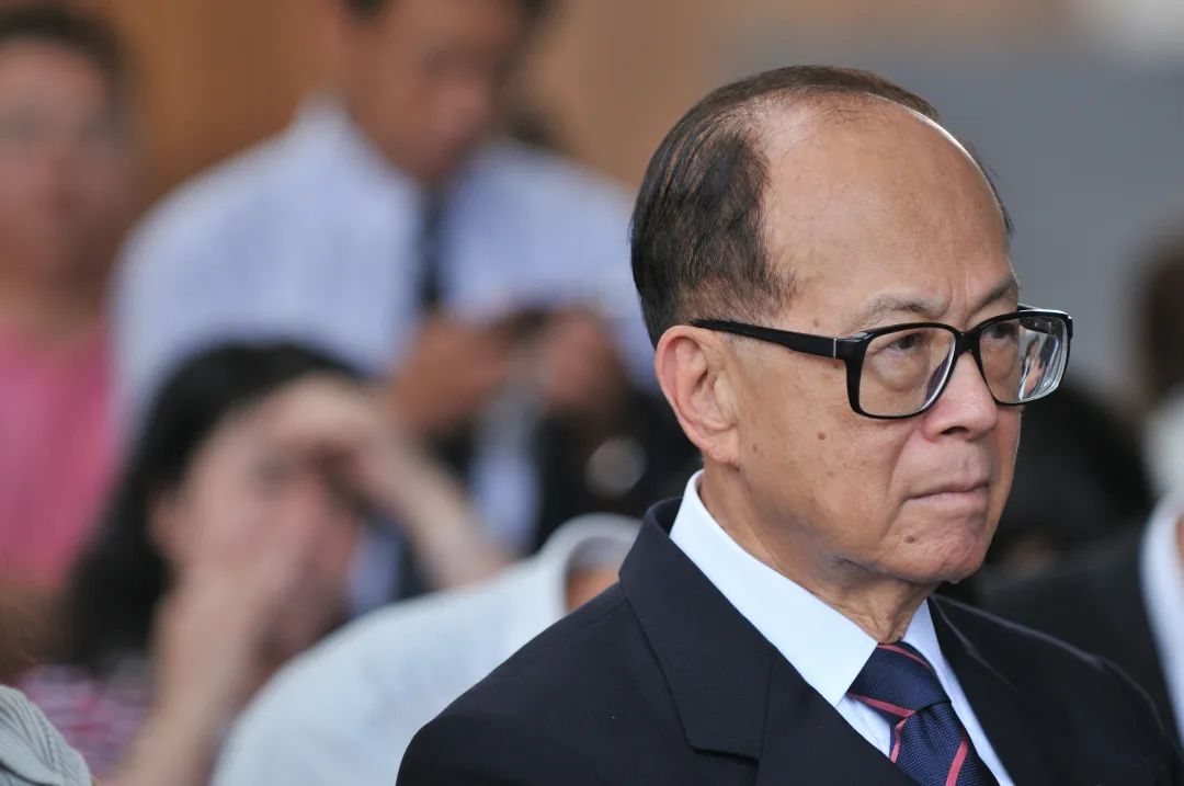 药丸一个50万，补脑一针86万…想续命的顶级富豪被“收割”