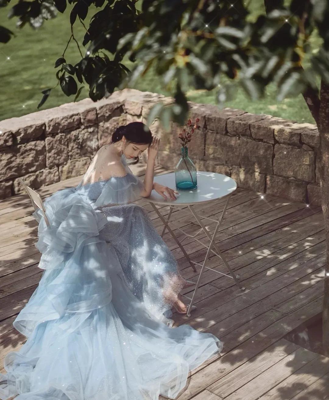 冰晶蓝的温柔浪漫，自带纯洁气息