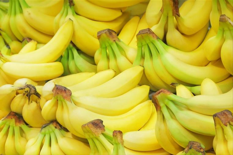 香蕉的买法和技巧,买香蕉时挑弯的还是直的好水果