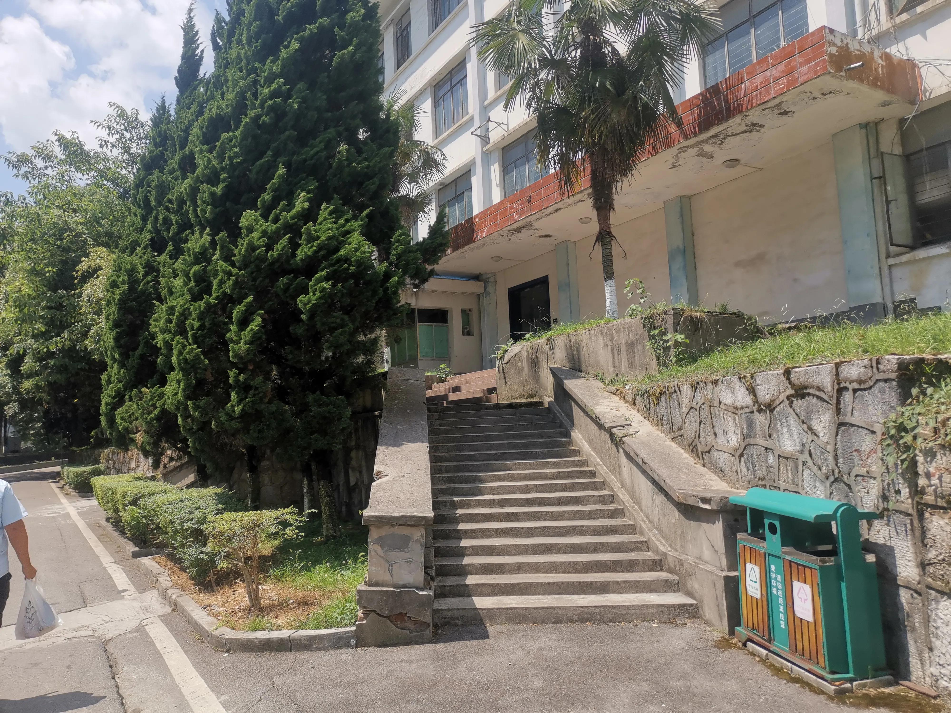 贵州民族大学独有的风景,贵州民族大学游