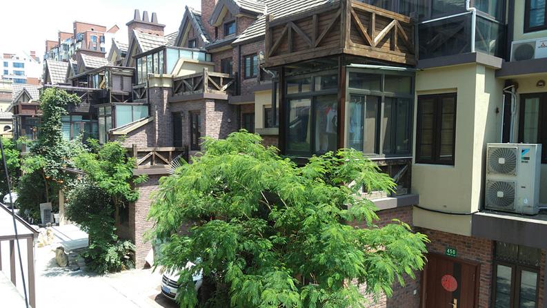 电子怀旧之旅（23）-“花漾”背板的先驱者-华为荣耀8