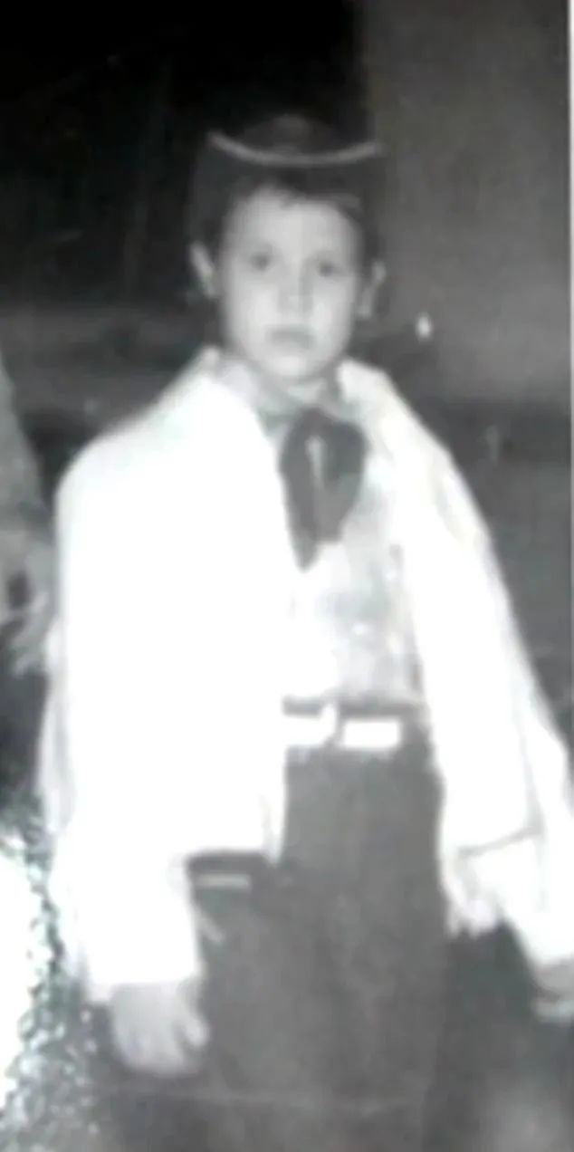 美女富豪嫁给农村小伙,美女富豪嫁给穷小伙