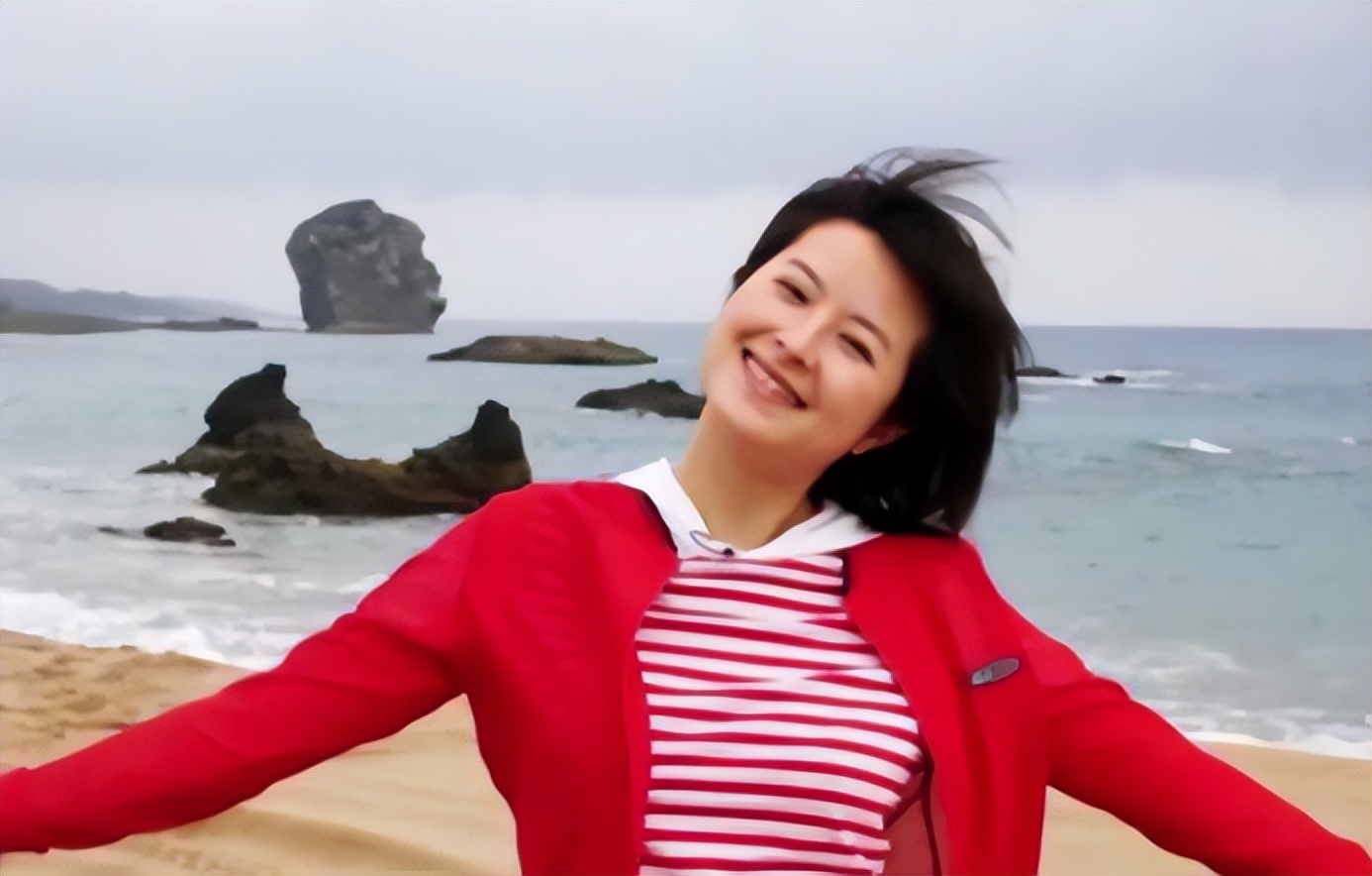 15年央视女神投资小伙画漫画历史，被讽钱多人傻，她却说：我赚了