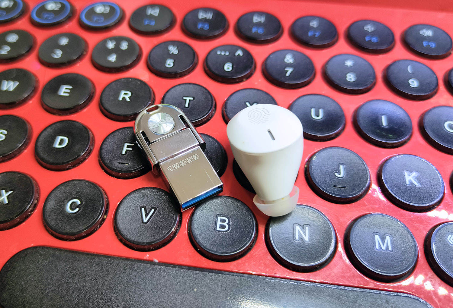 超小迷你u盘,aigo双头u盘使用教程