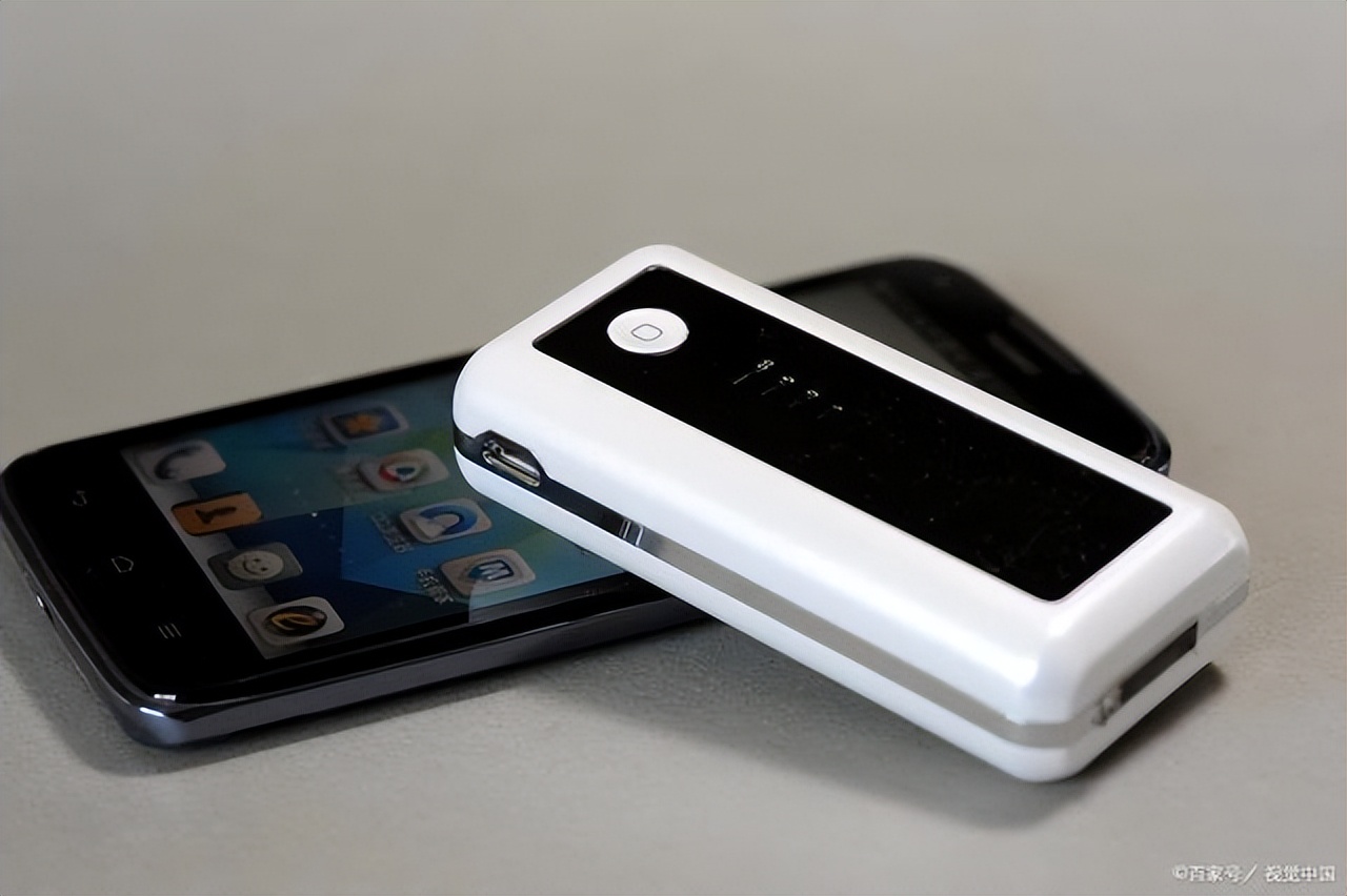 飞机上超过100ml的液体需要托运吗,飞机液体100ml瓶子可以带上飞机么