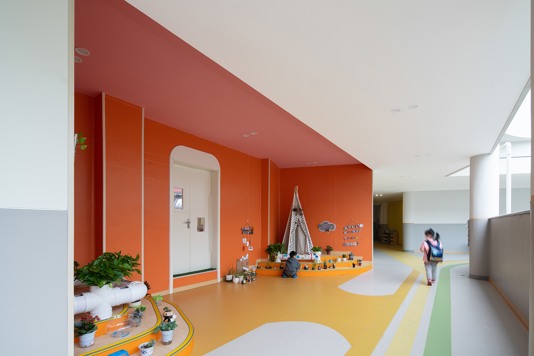 幼儿园地胶包工包料多少钱一平米,幼儿园专用地胶板价格