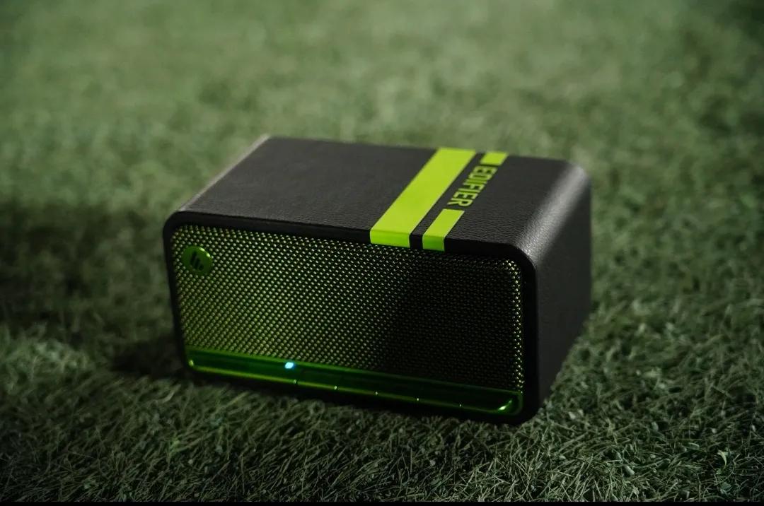 m230棕木纹对比绿魔黑音质,m230黑色