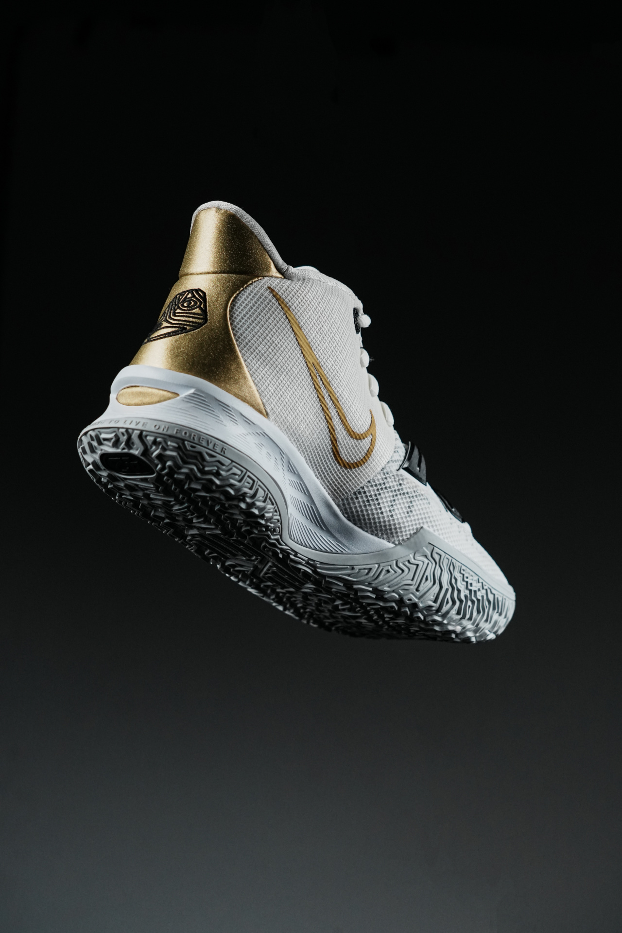 欧文7代球鞋黑色哪一款最好图片,欧文7gs版本和普通版本区别