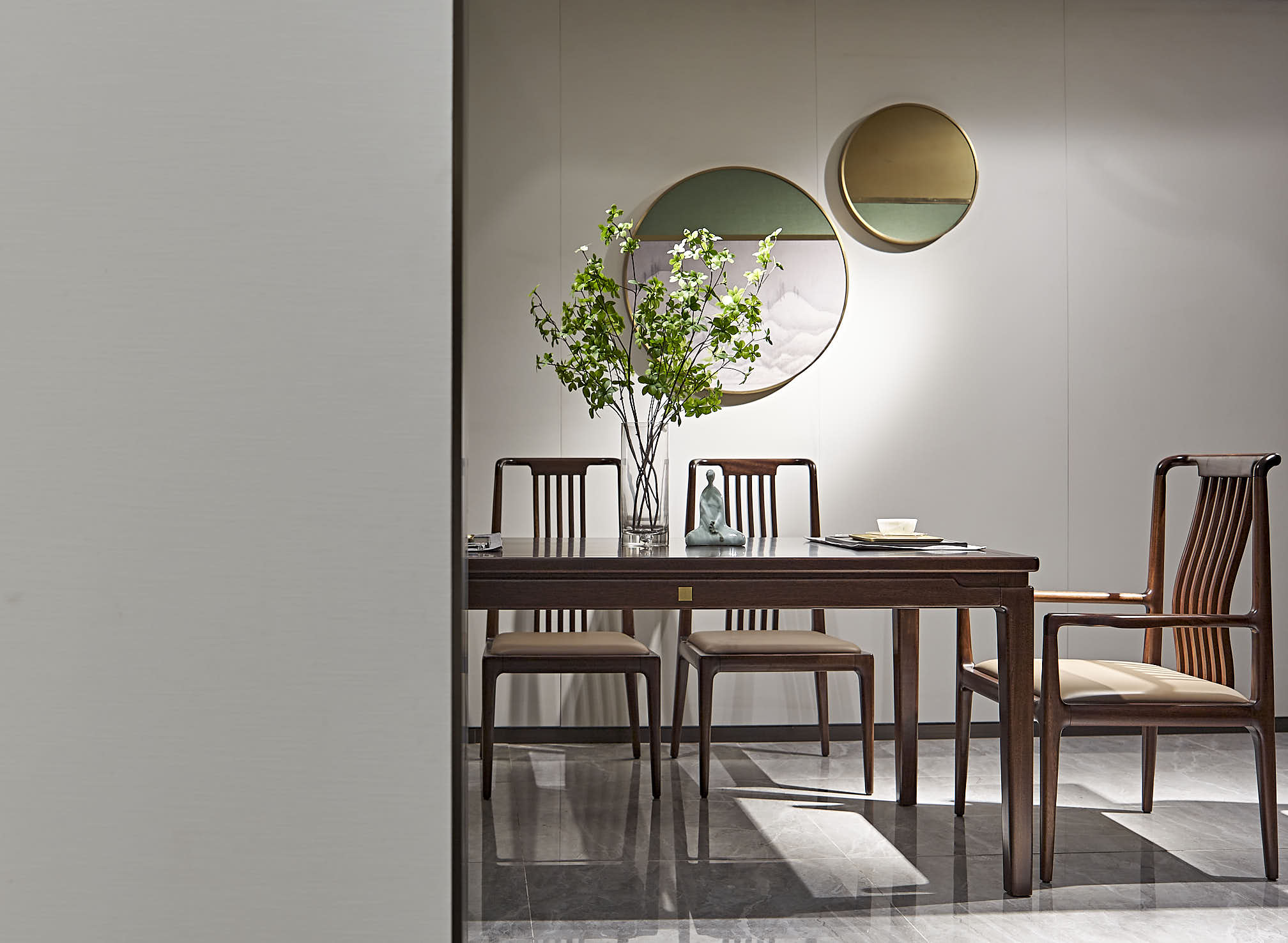 餐厅吊灯怎么选择适合的尺寸,整体餐厅家具选购技巧