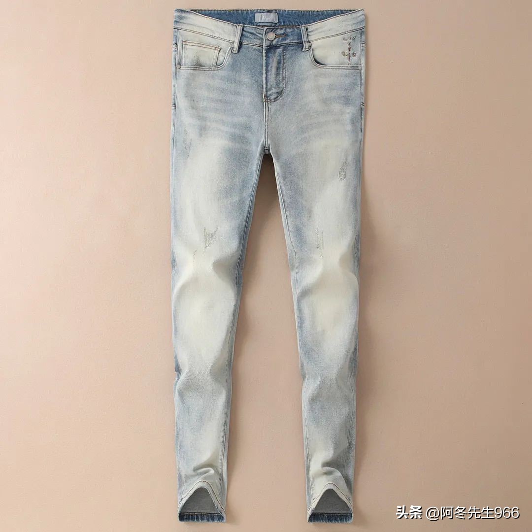 男士冰丝短袖t恤圆领,男士商务休闲短袖t恤搭配技巧