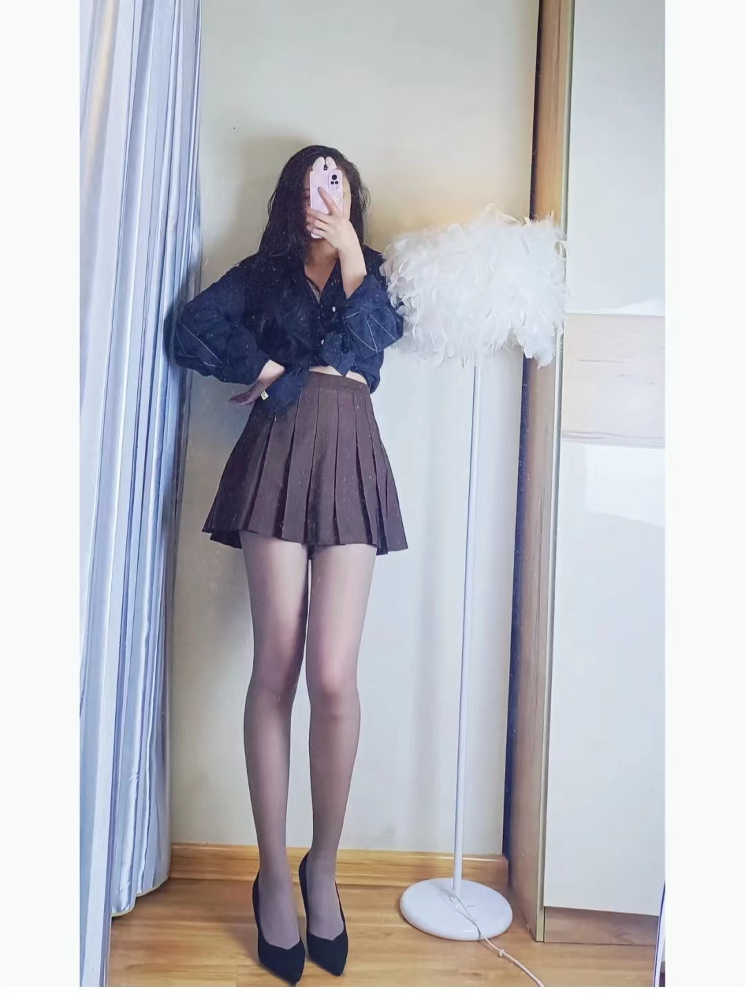 短款百褶短裙的10种搭配方法冬季,灰色短款百褶半身裙怎么搭配上衣