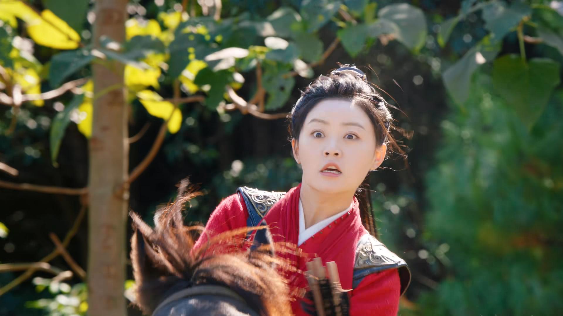 城主大人1：女子被迫穿男装当皇帝，成年后还被妃子追着要同房！