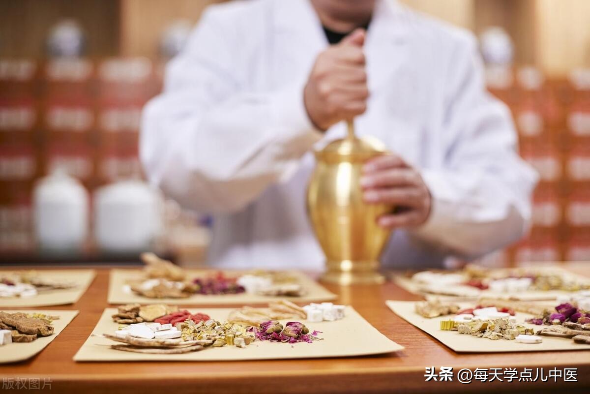 疼痛是倪海厦没有提到的一条中医健康标准，十四经拍打有奇效