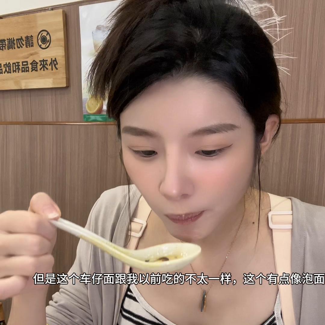 肚子下部突然刺痛,肚子会突然的刺痛一下是怎么回事