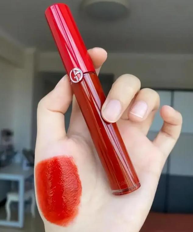 平价口红和大牌口红哪个划算,平价口红跟大牌口红价格对比