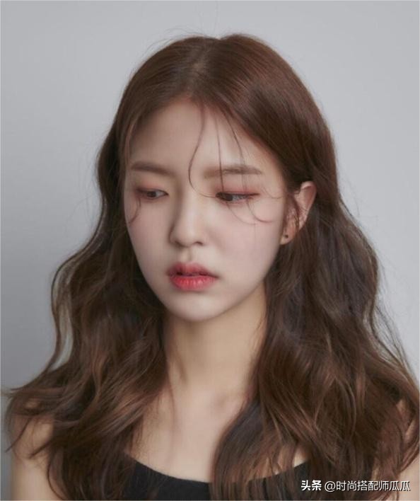 韩式齐肩烫发显脸小,发量多适合的烫发齐肩显脸小