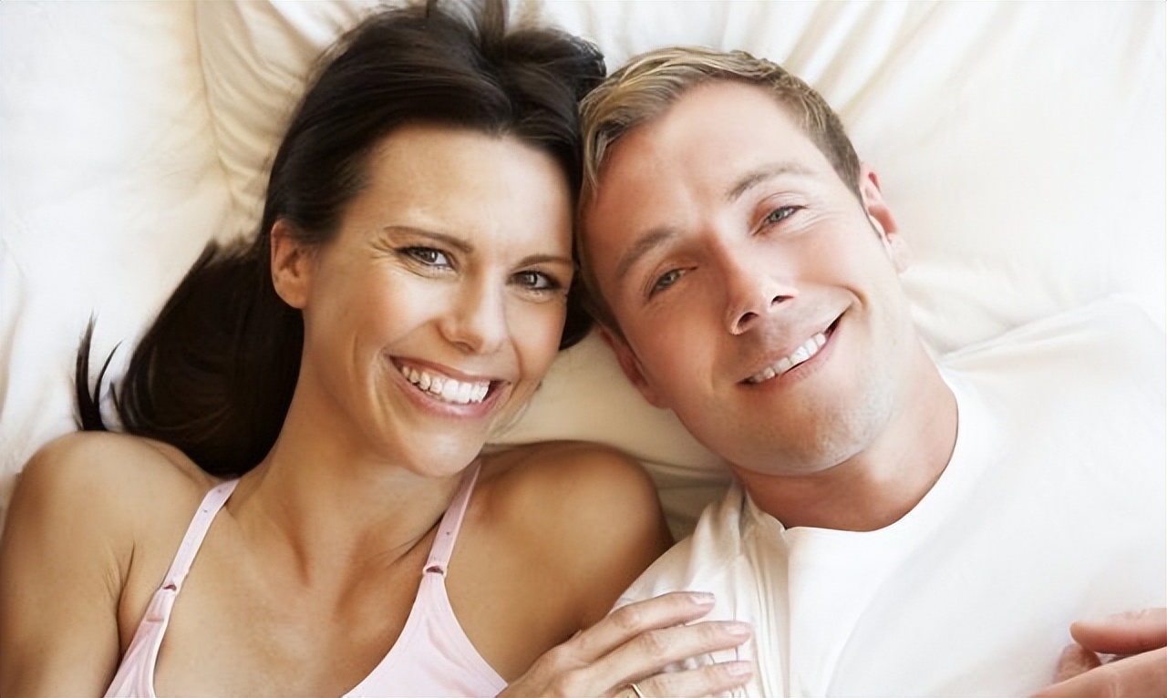 女人跟异性做这三件事,女人和异性