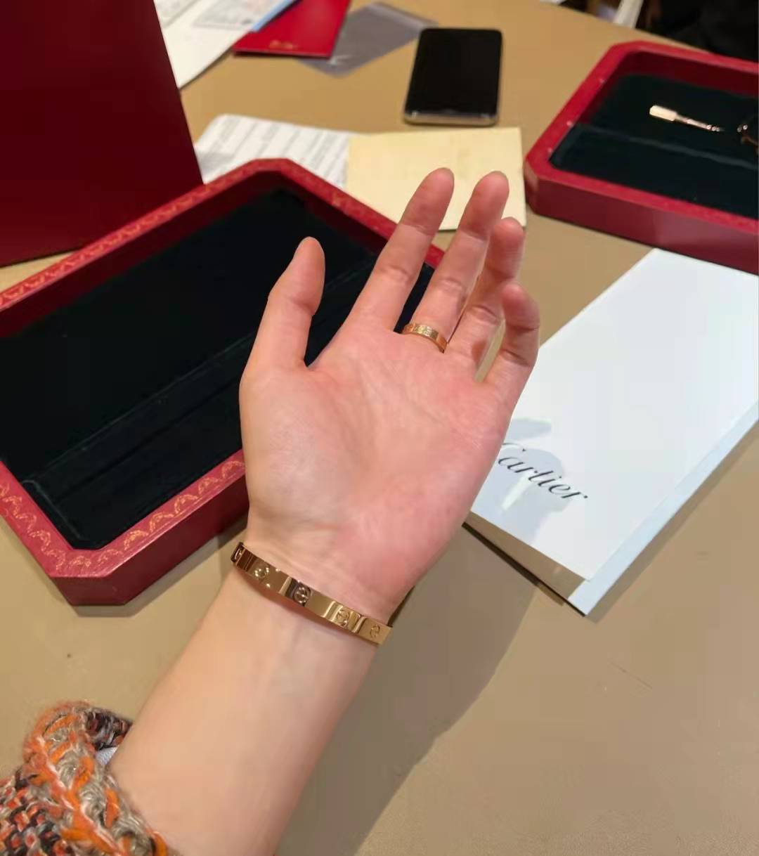 古法黄金手镯35克和40克区别大吗,40克古法金手镯价钱是多少