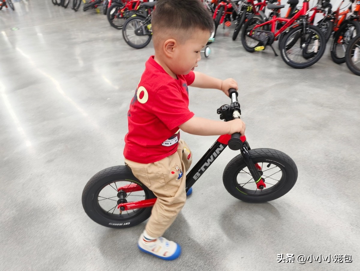 给孩子选哪个牌子的平衡车,3岁平价儿童平衡车怎么选