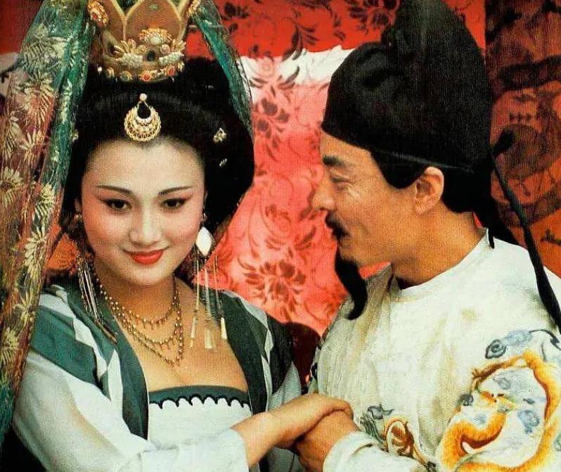 历史上真实的杨玉环身高体重,杨玉环的身高体重历史有记载吗