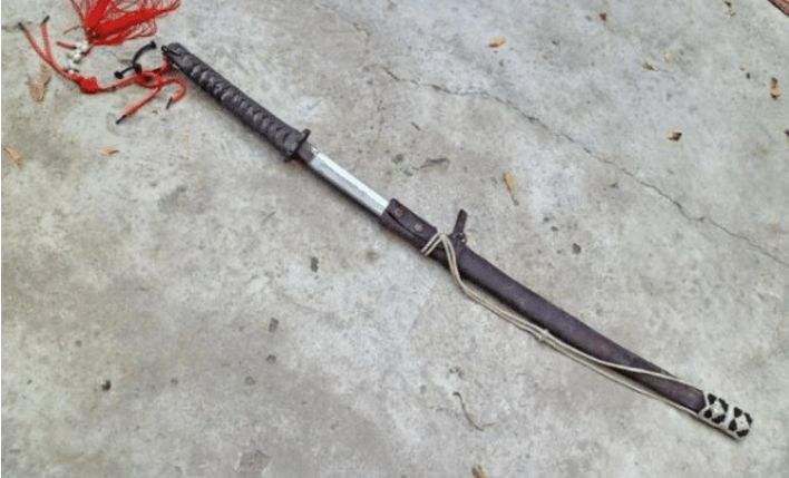 抗战老兵缴获一把日本武士刀,抗日战争日本商人卖武器