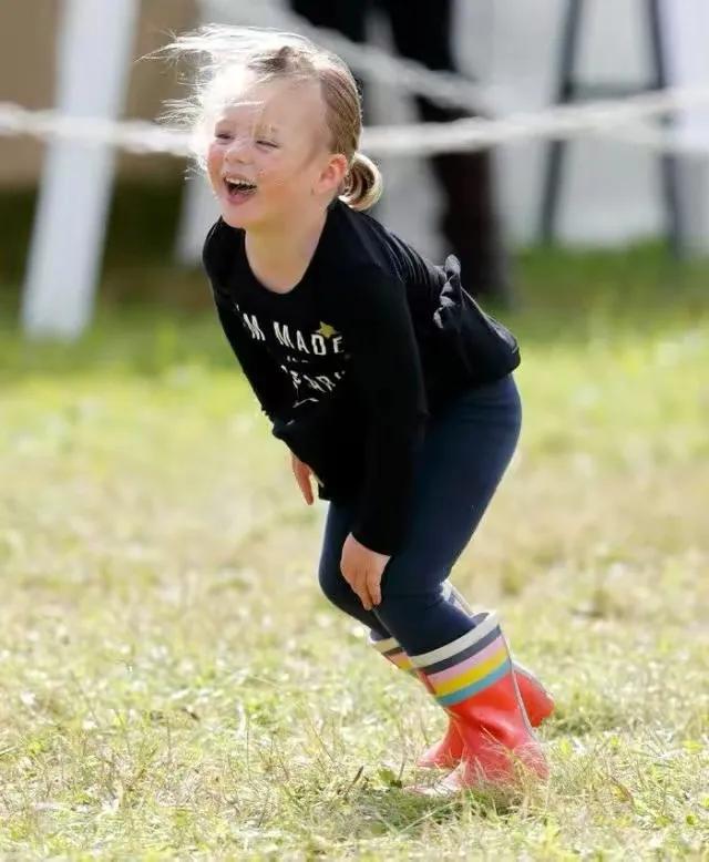 安妮的孙辈,安妮的孙女