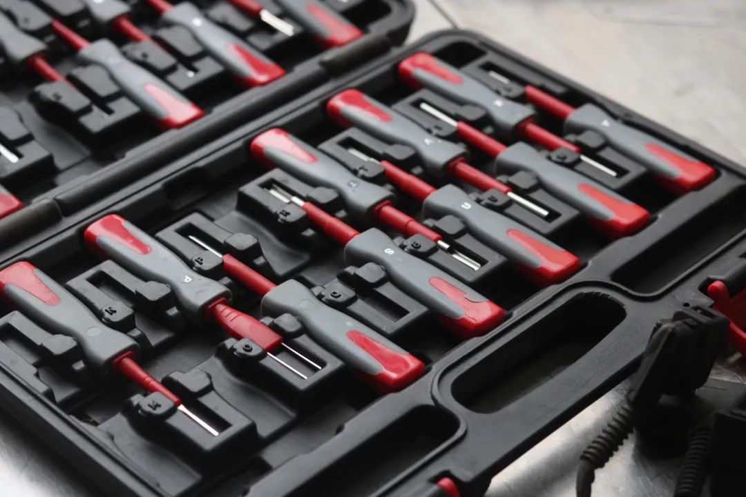 大众100万左右的车辉腾,重庆二手辉腾全面翻新修复