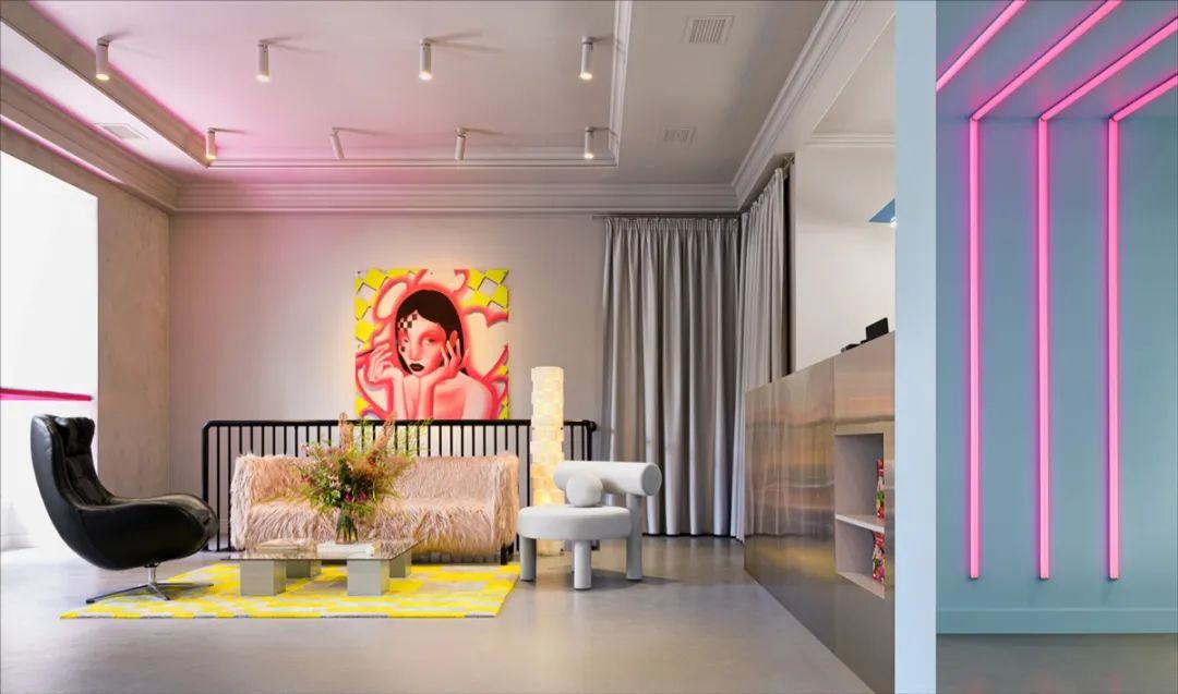 乌克兰MILA70平方美容店|temproject