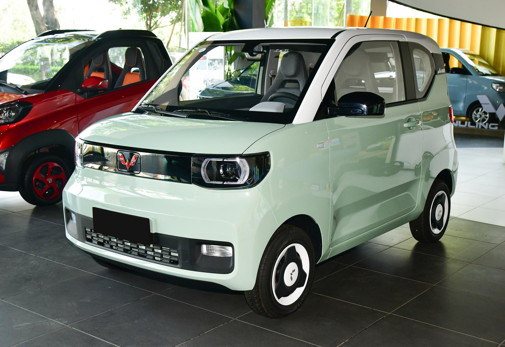 新款宏光miniev四门,宏光miniev2022年度款星空蓝