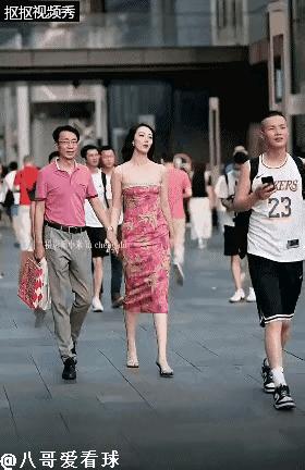 不作死就不会死，成都街头与小三潇洒走一回，央企老总被免职。