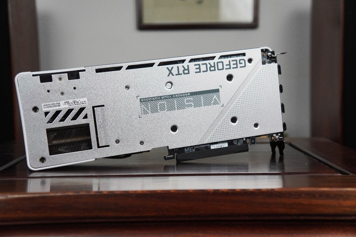 技嘉3070雪鹰显卡游戏测评,技嘉雪鹰3070ti装机视频