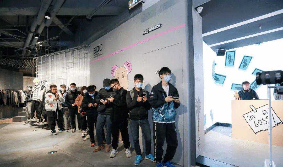 购物中心“软性疗愈”？学学这几个国际跨界商业的场景构造