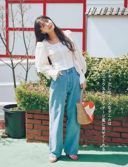 今夏流行牛仔裤搭配高跟凉鞋,一条牛仔裤解决今夏所有搭配