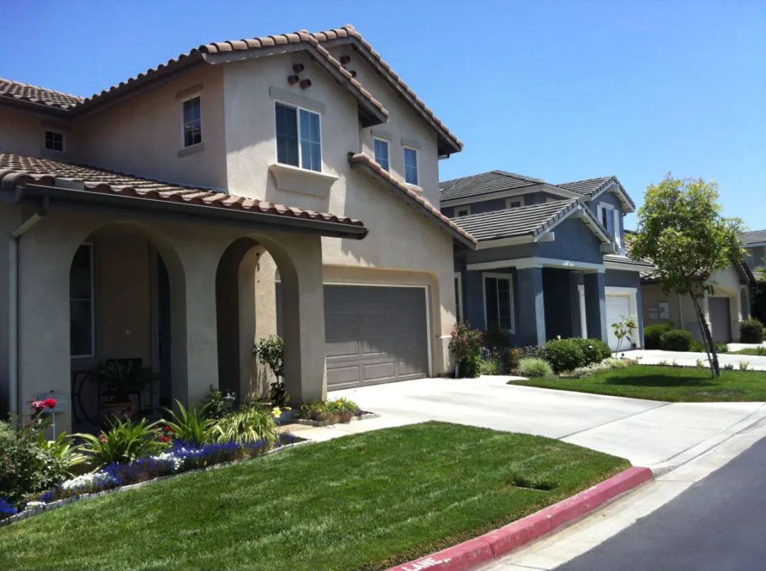 irene裴珠泫妈妈,irene的父母