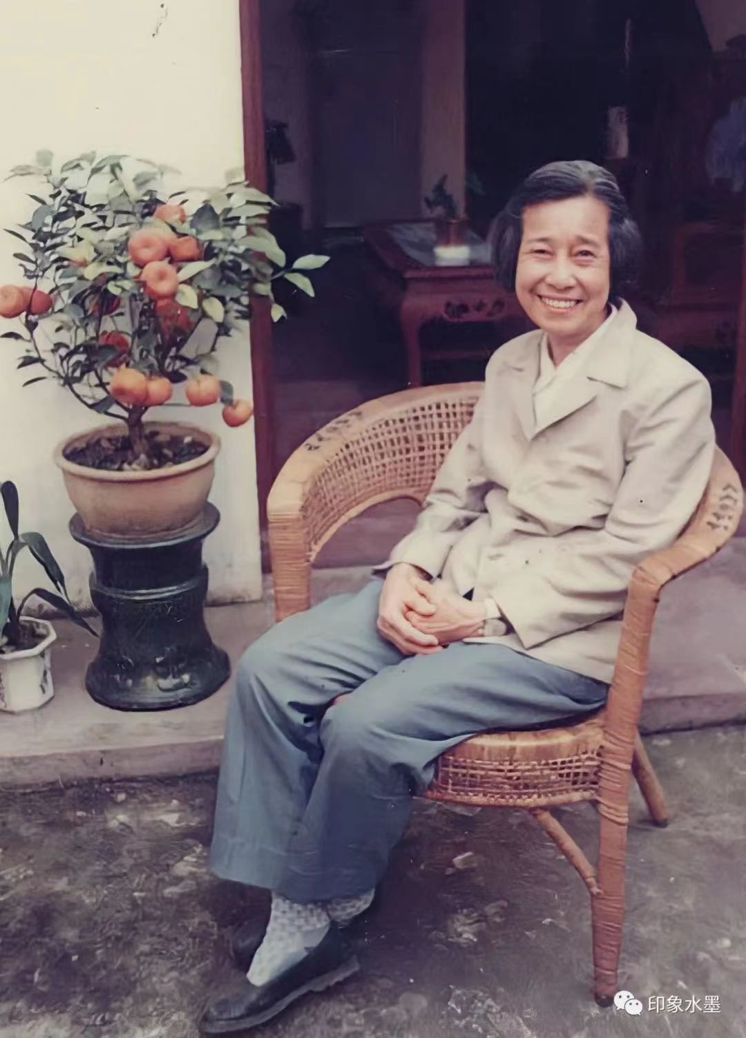 凤山下的红荼薇——记隐蔽战线上的白衣天使萧琼芝同志