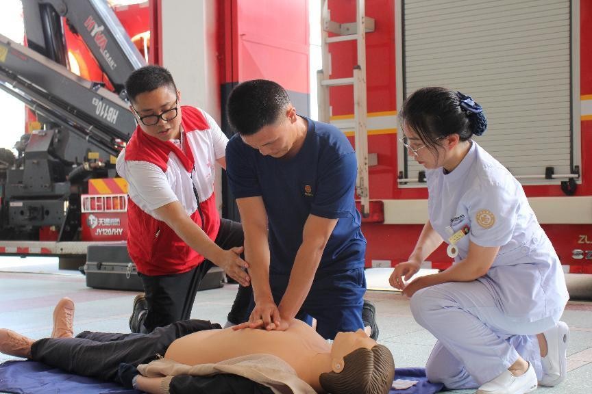 红十字会中秋节走访慰问活动,红十字会学校慰问活动