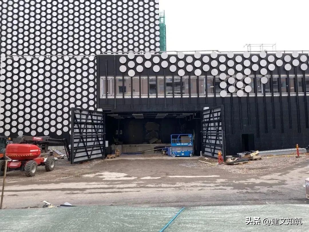 鑺叞璧皵杈涘熀鑸炶箞,鑺叞璧皵杈涘熀鏂囧寲寤虹瓚