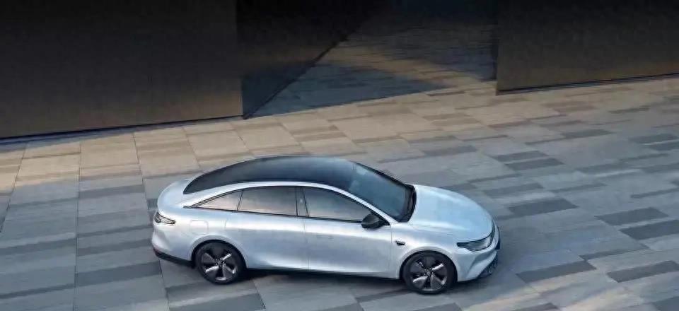 深蓝sl03超级增程尽享驾趣,深蓝sl03趣味体验