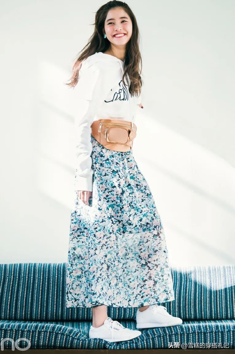 被日本博主穿搭圈粉了,冬季这样穿既藏肉又很时尚