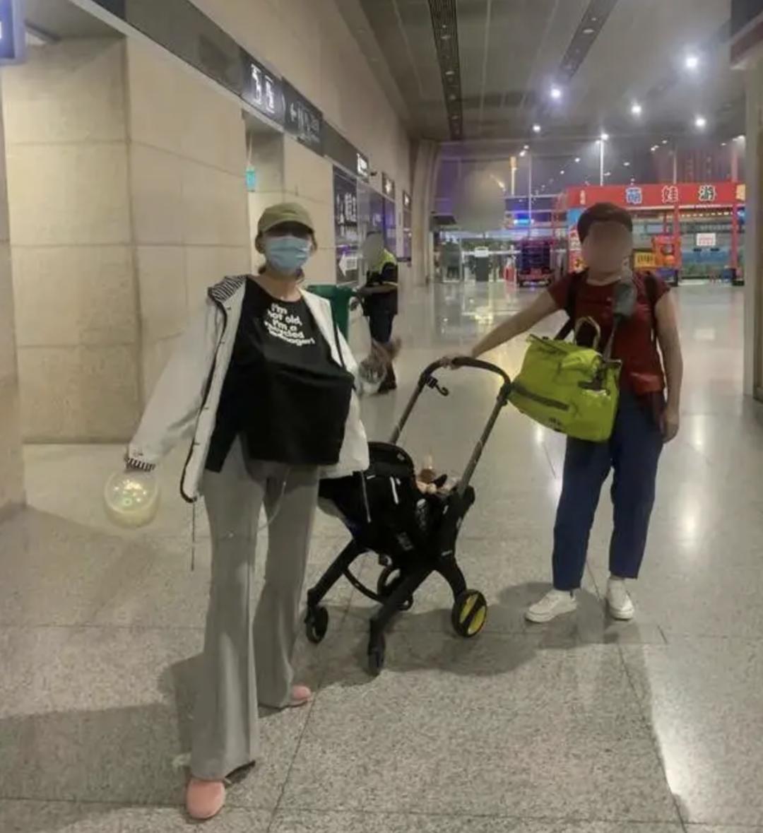 热依扎是单亲妈妈吗,热依扎演妈妈