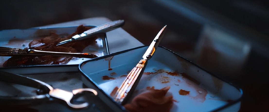 一上映就登票房榜首看完大呼过瘾,首播便拿下收视第一