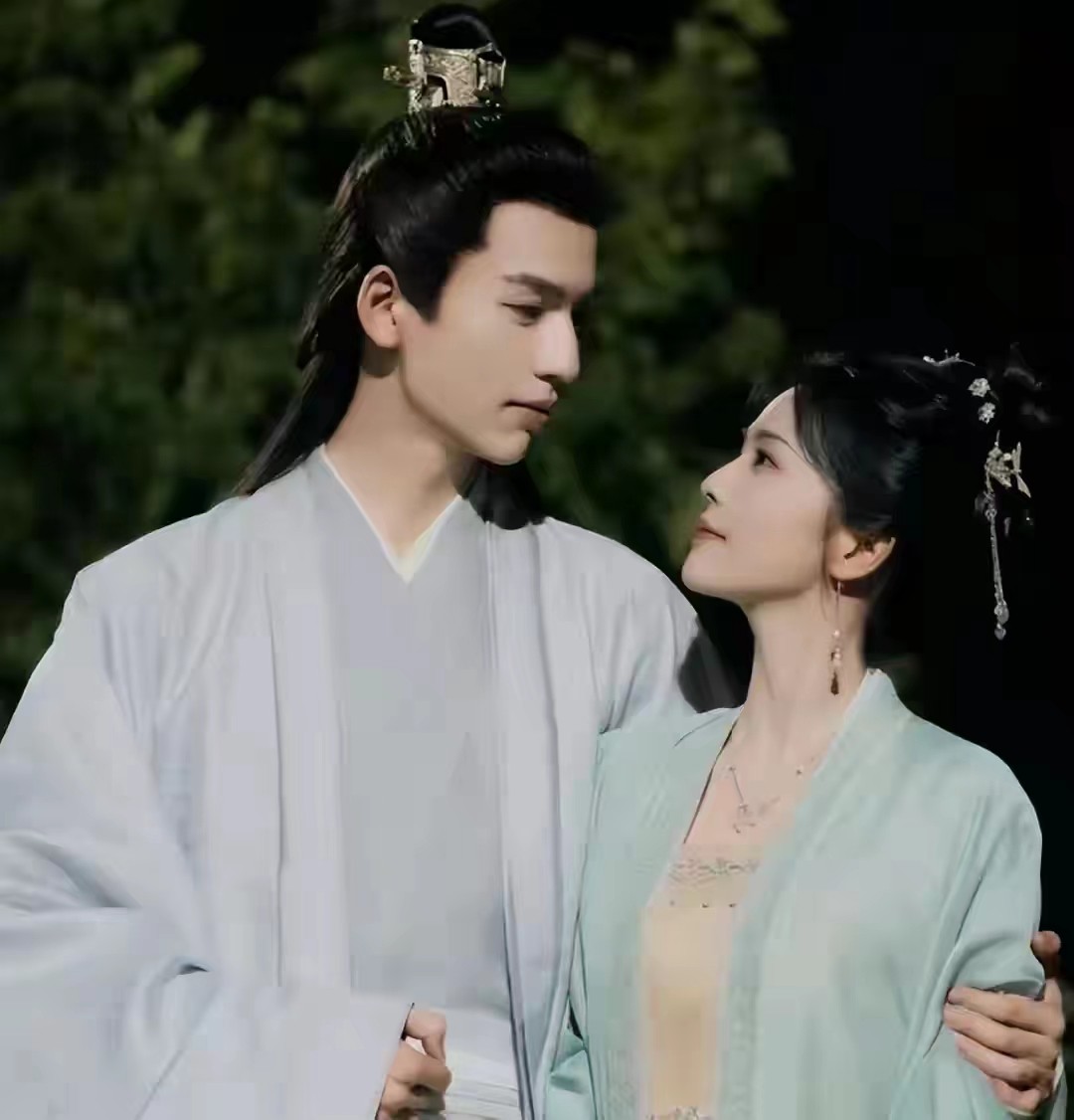 白鹿张凌赫恋情是真是假,许凯和张凌赫白鹿顶级颜霸