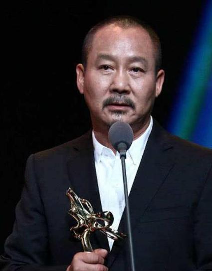 民工黄渤完整版苏九月,王家慧被雪村媳妇救了