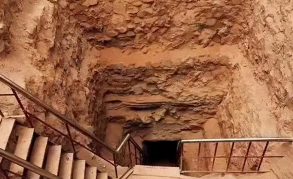 古墓被盗盗墓贼,楼兰古墓被盗案