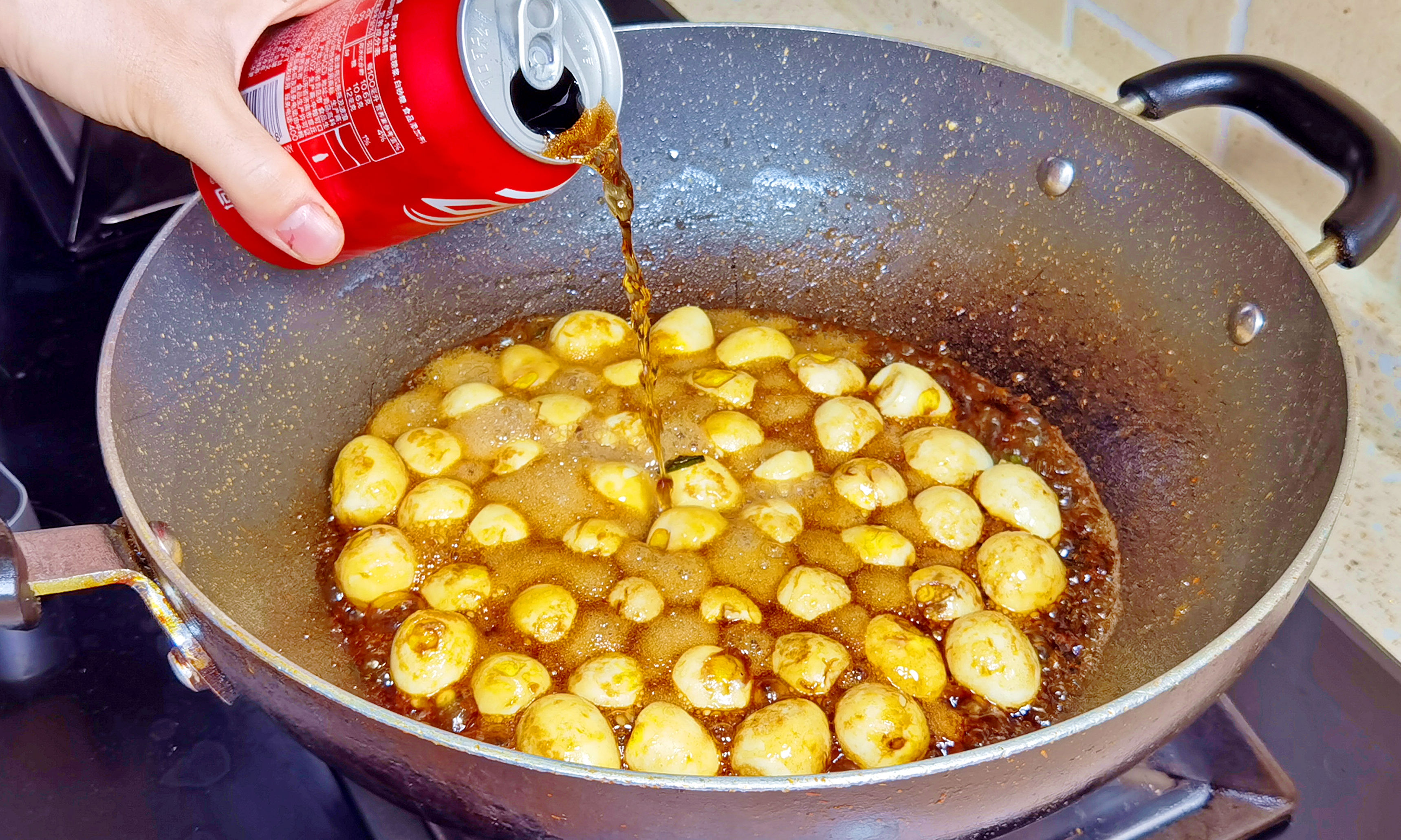 秋天，遇见鹌鹑蛋别手软，营养滋补，高钙高蛋白，老人孩子要多吃