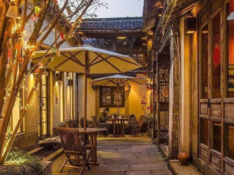 家里有院子的，别浪费！建议备上这4件小物，打造一个喝茶的庭院