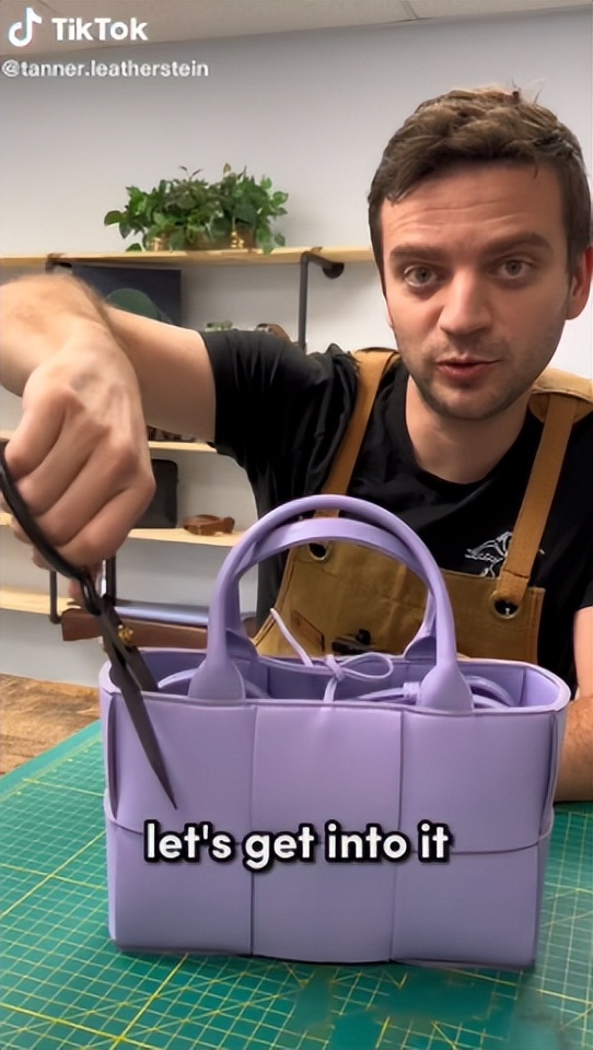 网红小哥买下各种奢侈包包剪碎和火烧,只为揭开奢侈品的暴利真相