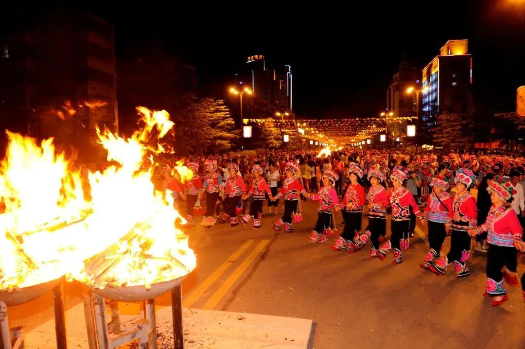 不是广西，不是贵州，三大全城狂欢的节日在云南