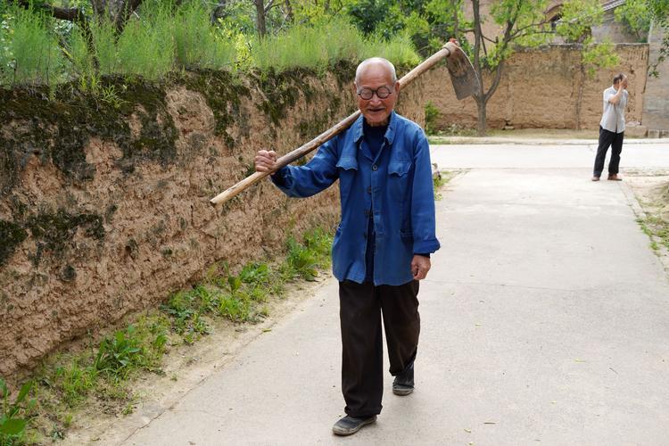 年纪大了有老人味是什么原因,30多岁就有老人味是什么原因